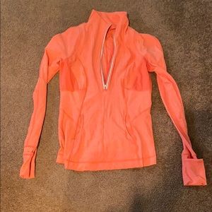 LULULEMON: Half zip